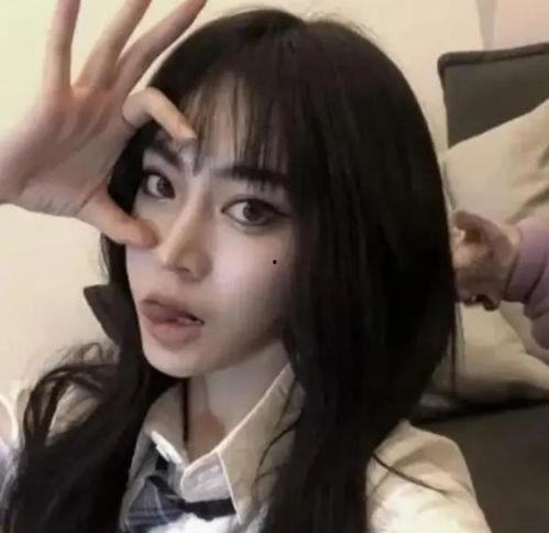 吃瓜女网红头像图片高清,揭秘吃瓜女网红高清头像背后的魅力