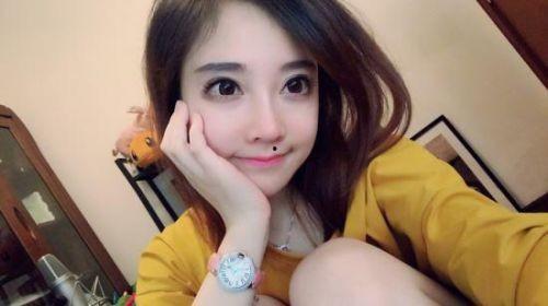 网红阙二姐吃瓜事件,揭秘网络舆论的狂欢与反思