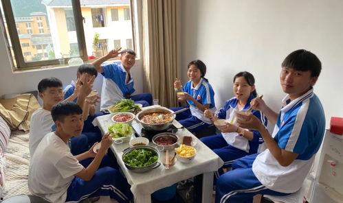 市一中兄妹网课吃瓜,揭秘网课背后的温馨故事