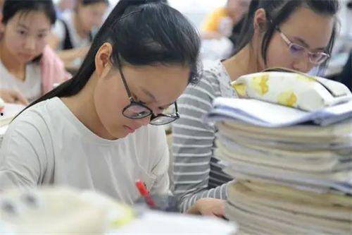 51大赛吃瓜网反差,揭秘明星反差萌，笑料百出幕后故事