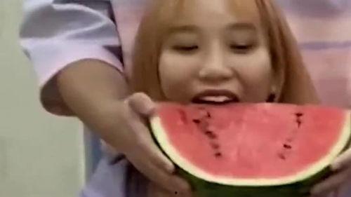 网红吃瓜微信情侣,揭秘娱乐圈背后的甜蜜与酸辣