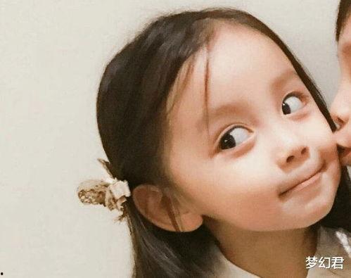 网红吃瓜微信情侣,揭秘娱乐圈背后的甜蜜与酸辣